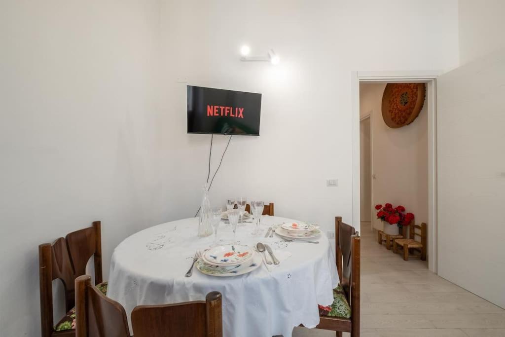 カリアリCasa Ofride -Centro-Poetto 10 Min-Wi-Fi-Netflixアパートメント エクステリア 写真